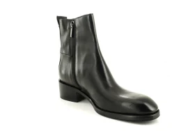 BOOTS D940