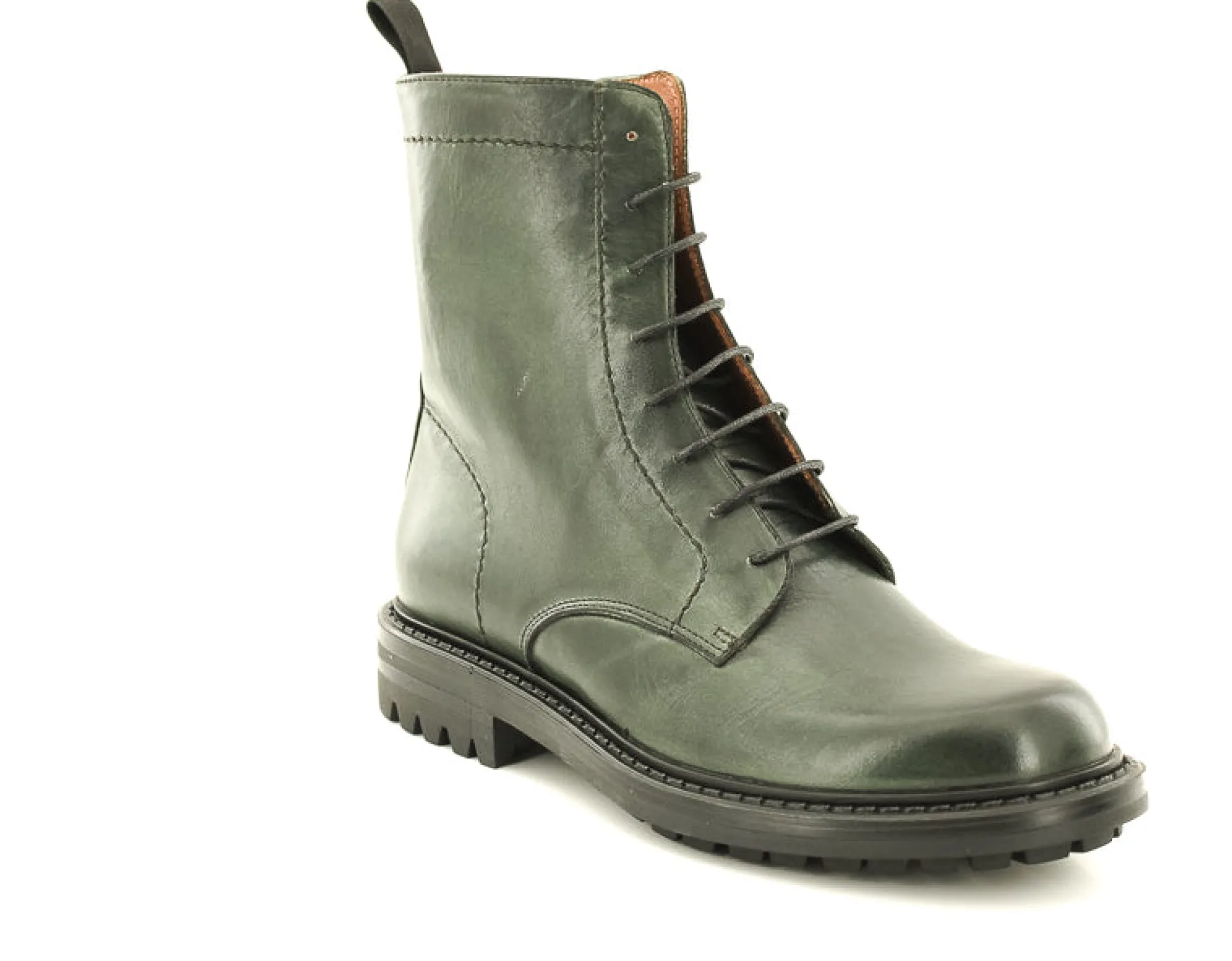 BOOTS D520