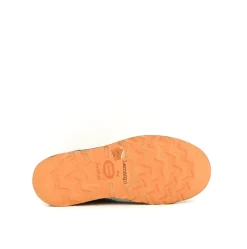 BOOTS IQ02A